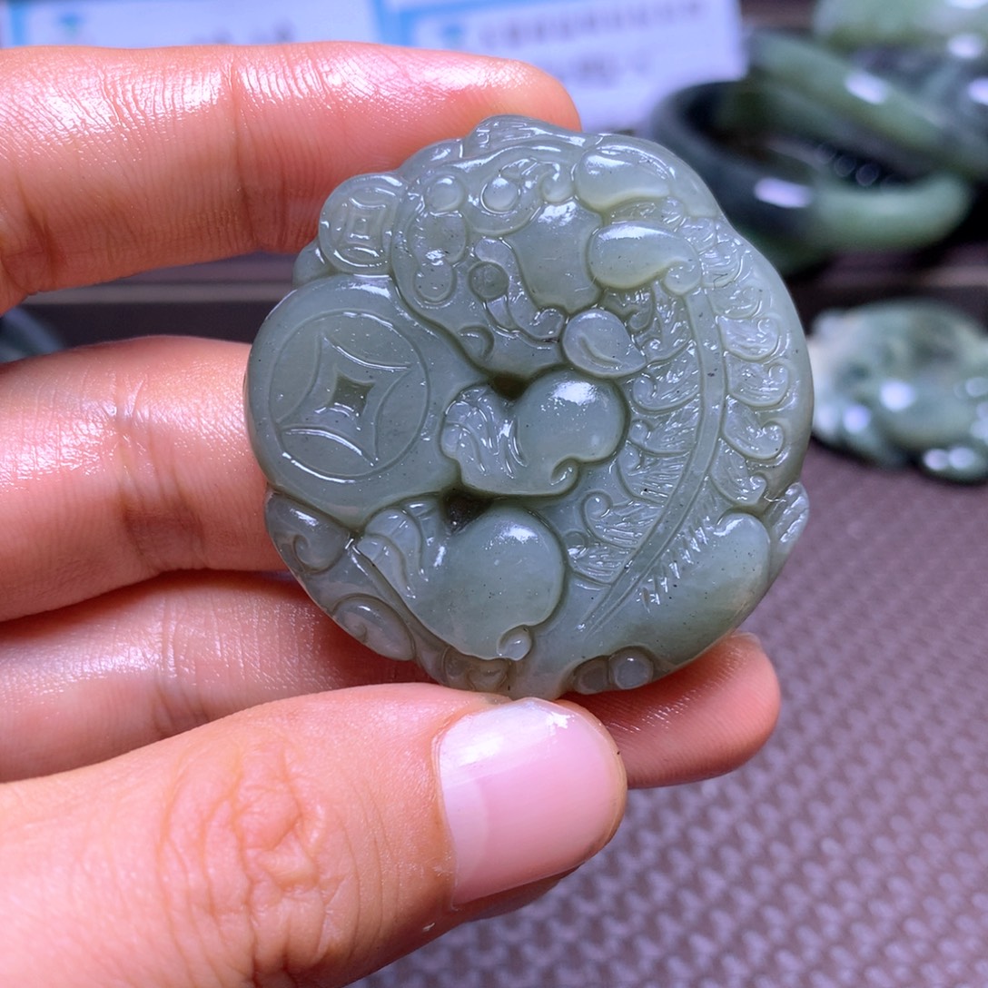 颈饰未镶嵌和田玉