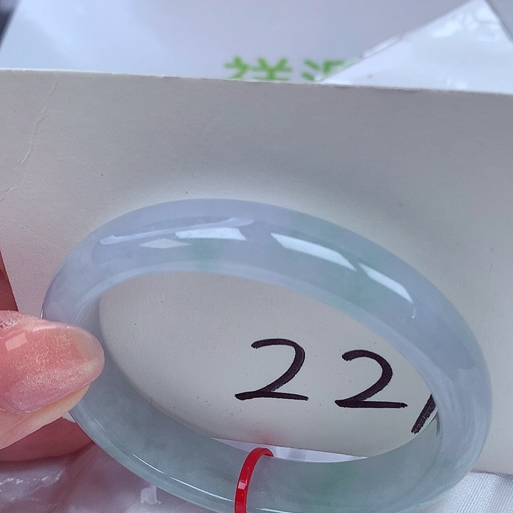 翡翠手镯（贵妃镯）未镶嵌翡翠
