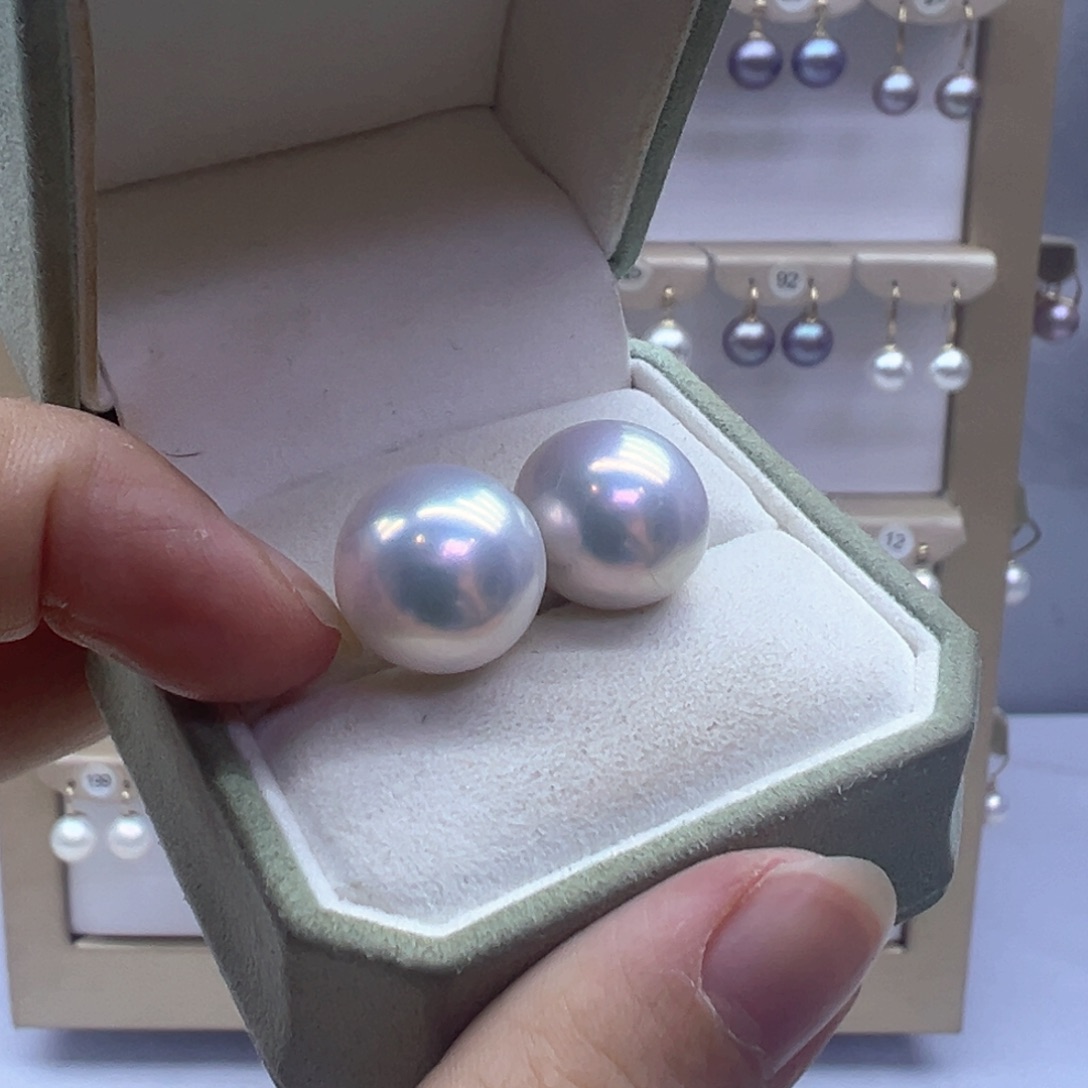 18K金镶嵌淡水珍珠耳饰