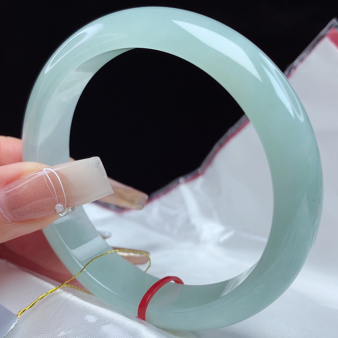 翡翠手镯未镶嵌56圈0680