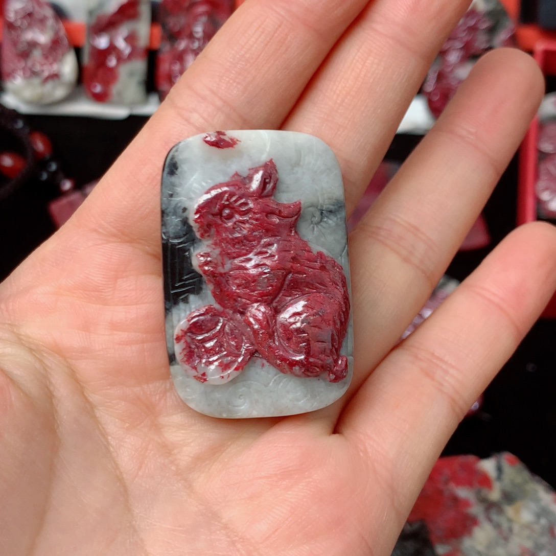 天然辰砂天然吊坠