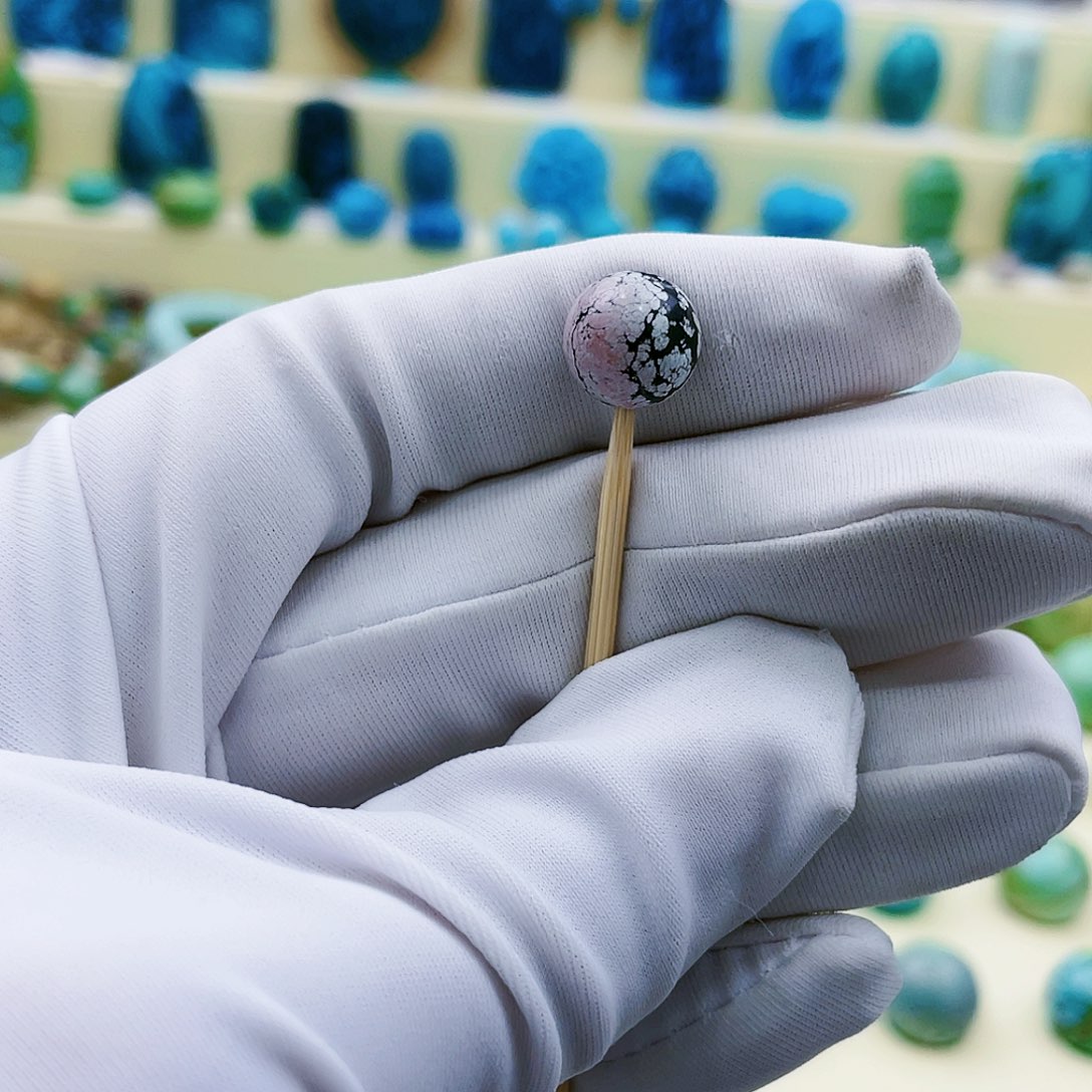 绿松石颈饰未镶嵌