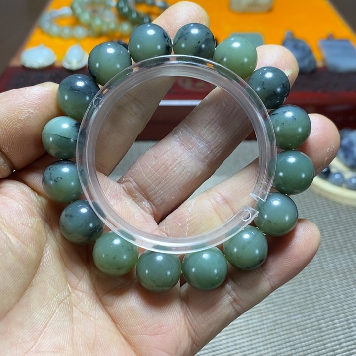 风***翼和田玉未镶嵌手链