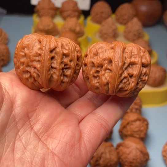 吊坠文玩核桃元宝精对 38