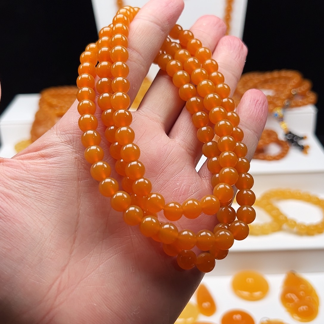 石英质玉（缅黄）未镶嵌项链