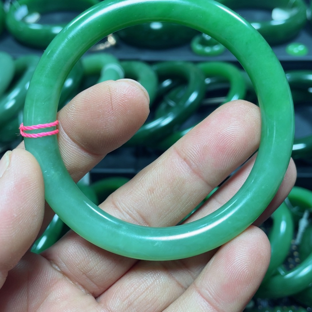 和田玉（碧玉）手镯未镶嵌