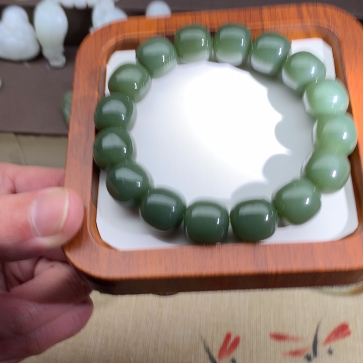 和田玉未镶嵌手链