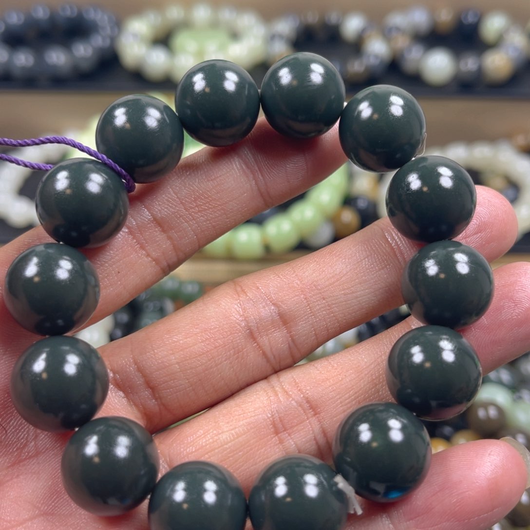 和田玉手串未镶嵌