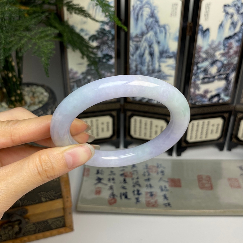 60.9老种紫罗兰春彩圆条手镯 天然翡翠A货手镯