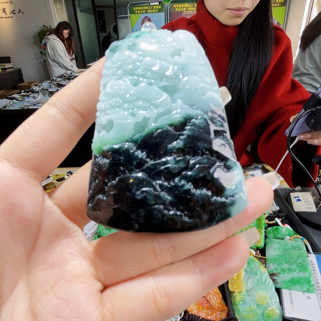 颈饰未镶嵌翡翠一
