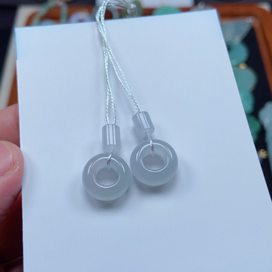 翡翠颈饰未镶嵌悠**哉甜甜圈