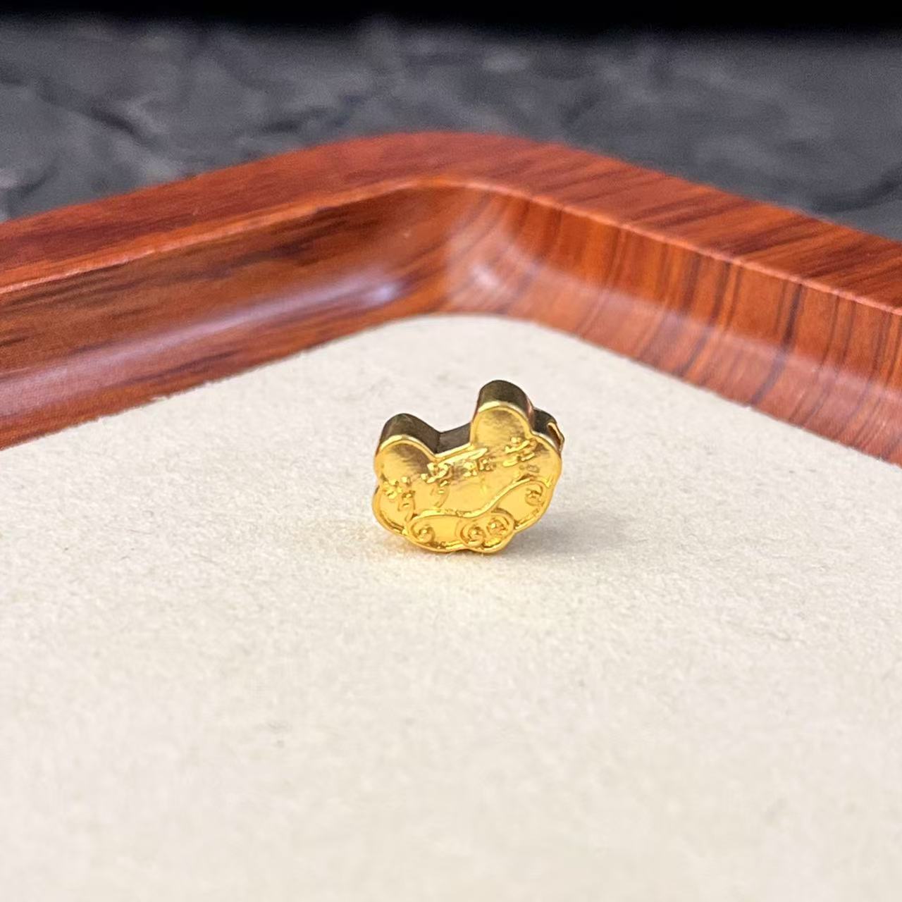 君潮黄金*足金999黄金岁岁平安祥云锁编绳款DP1294