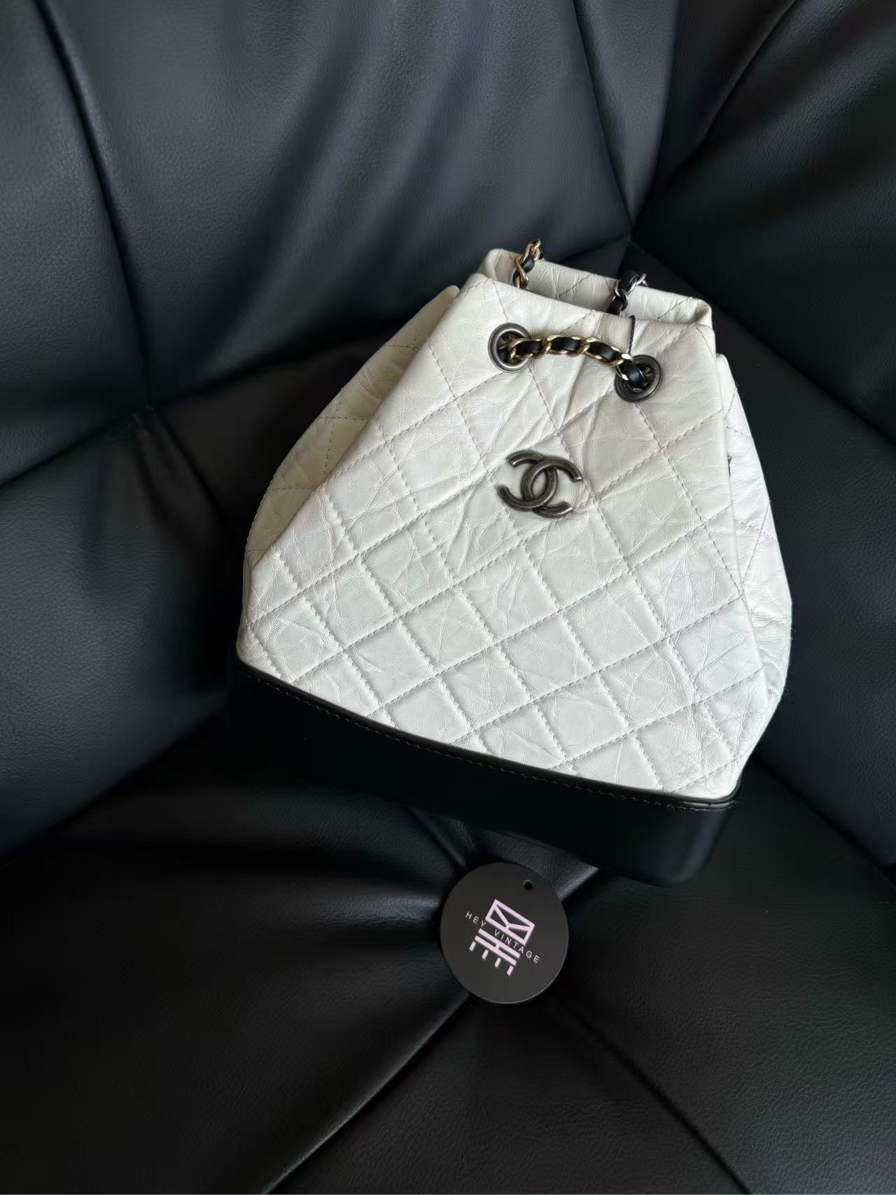 95新 Chanel/香奈儿 白色流浪双肩包 小号  16599013