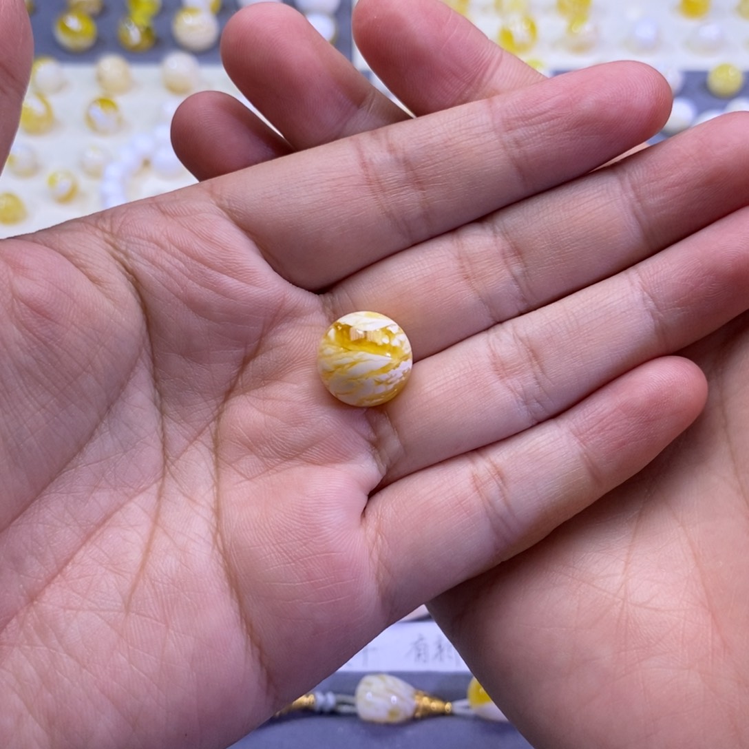 琥珀珠宝奇石未镶嵌我***过