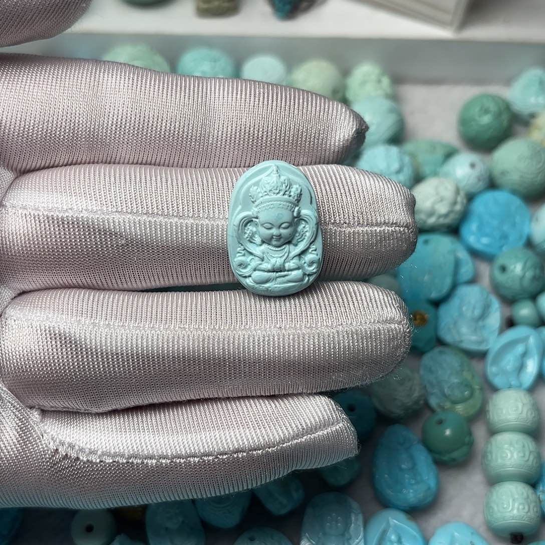 绿松石雕刻件未镶嵌