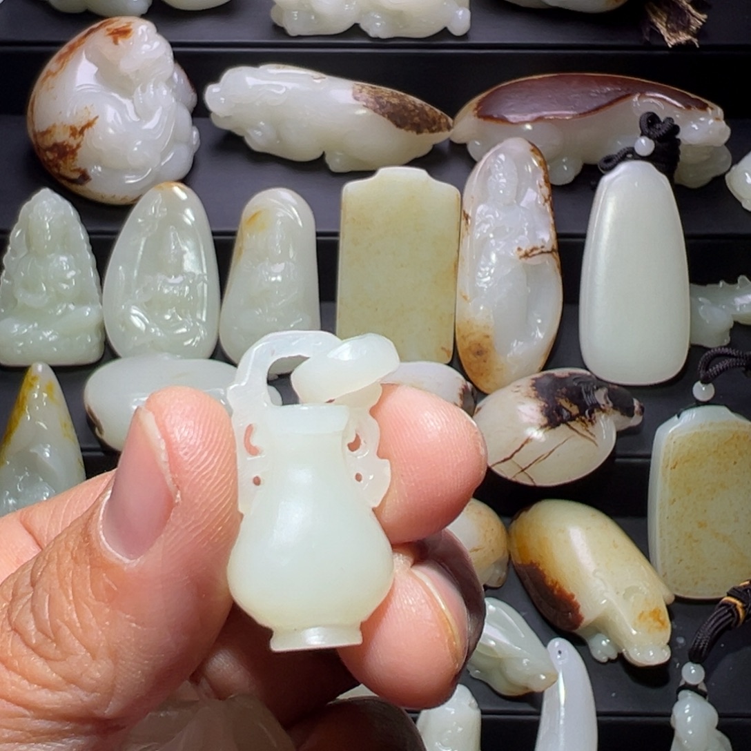 和田玉未镶嵌颈饰