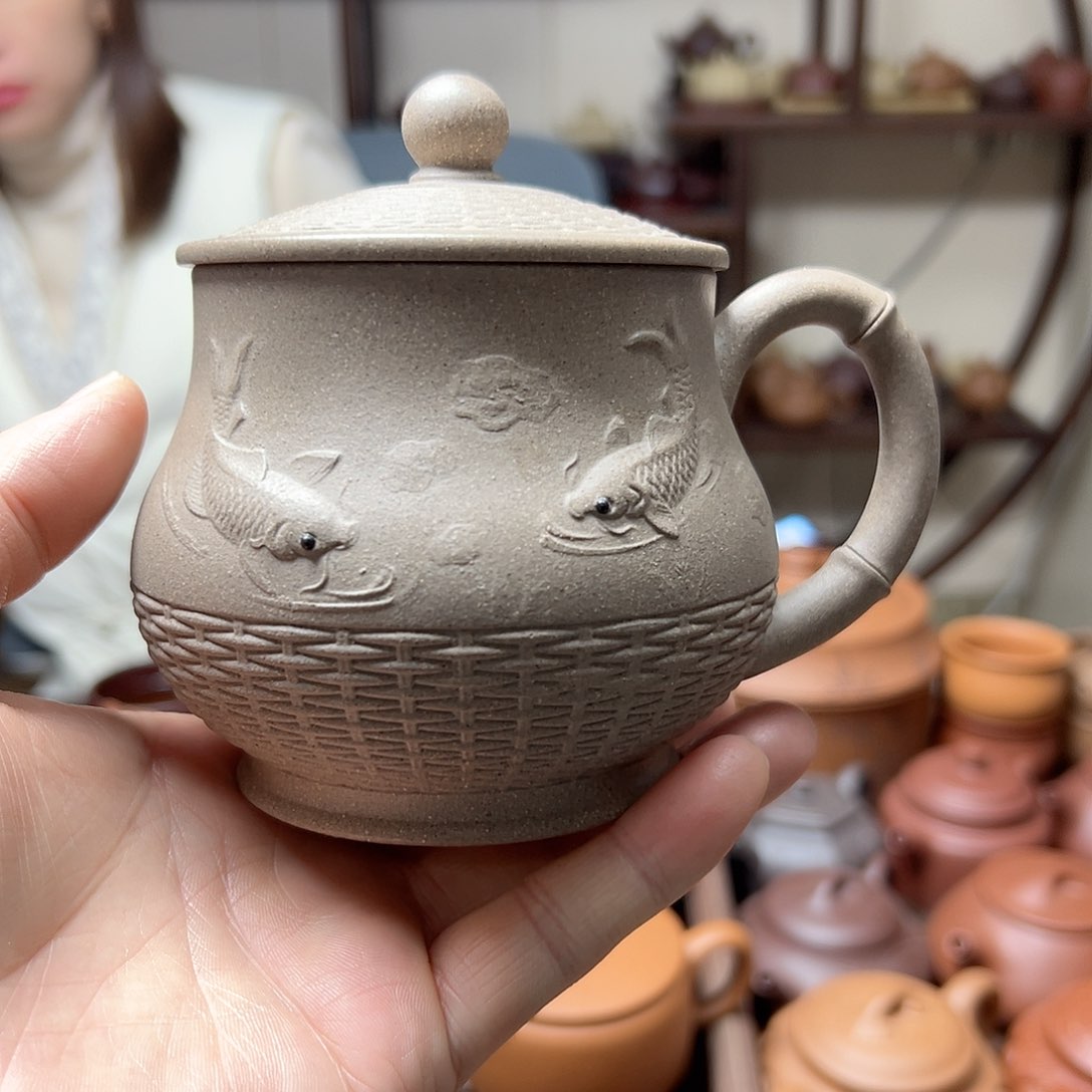 段泥茶杯380 cc左右的容量