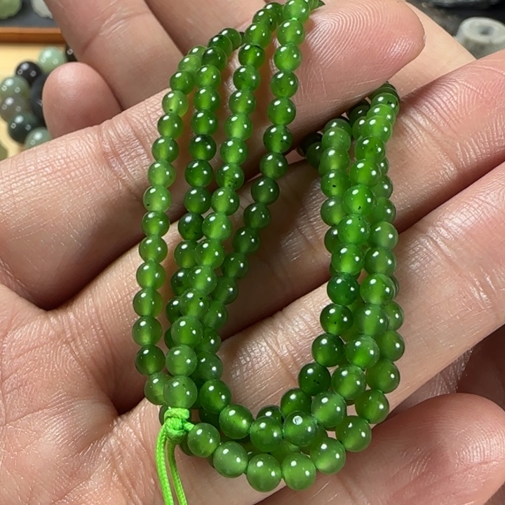 和田玉未镶嵌颈饰定制