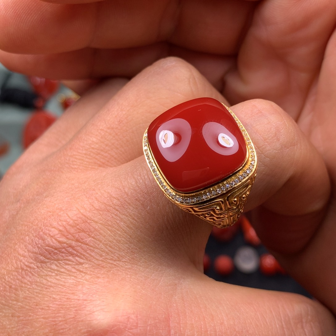 南红玛瑙戒指18K金镶嵌仔*