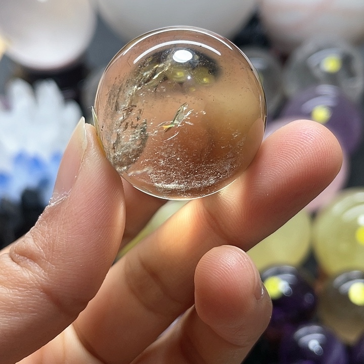 水晶水晶球黄卡3.23，40号未镶嵌