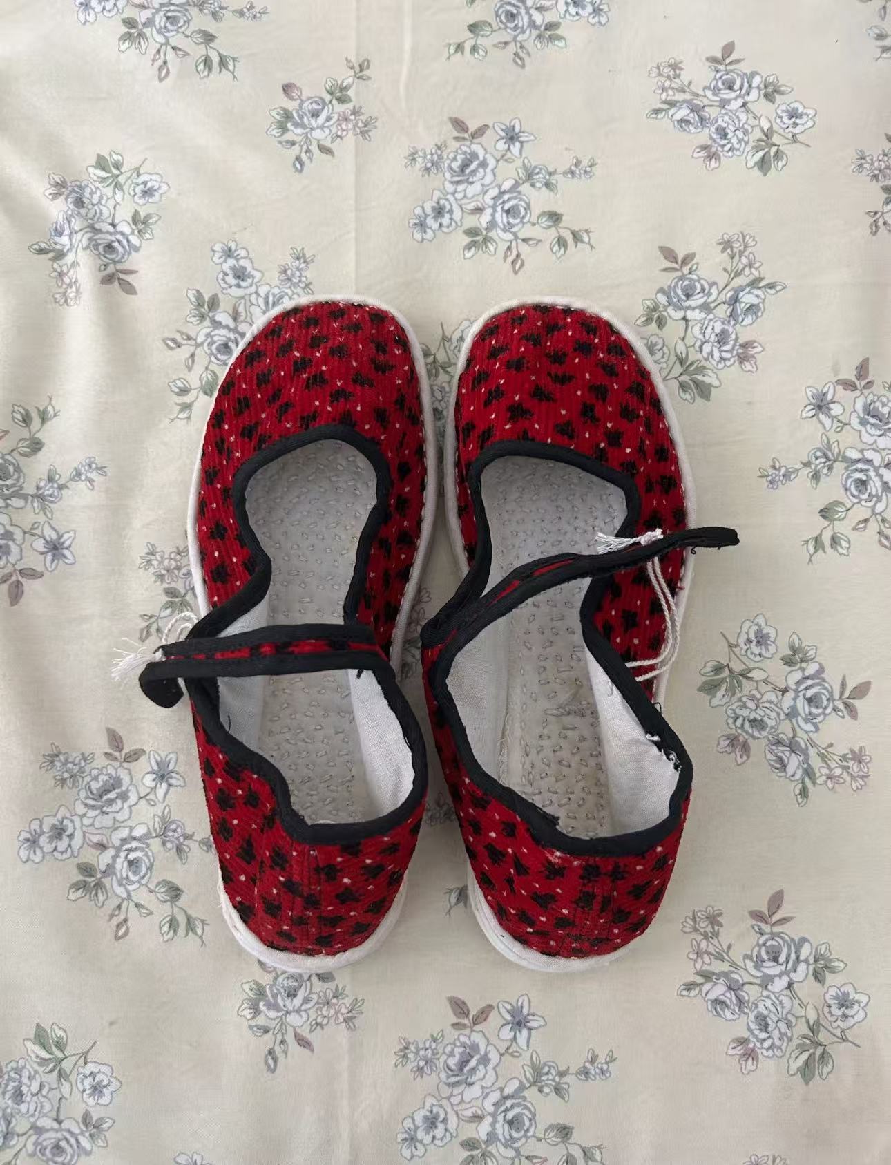 浩浩精品鞋服非图片