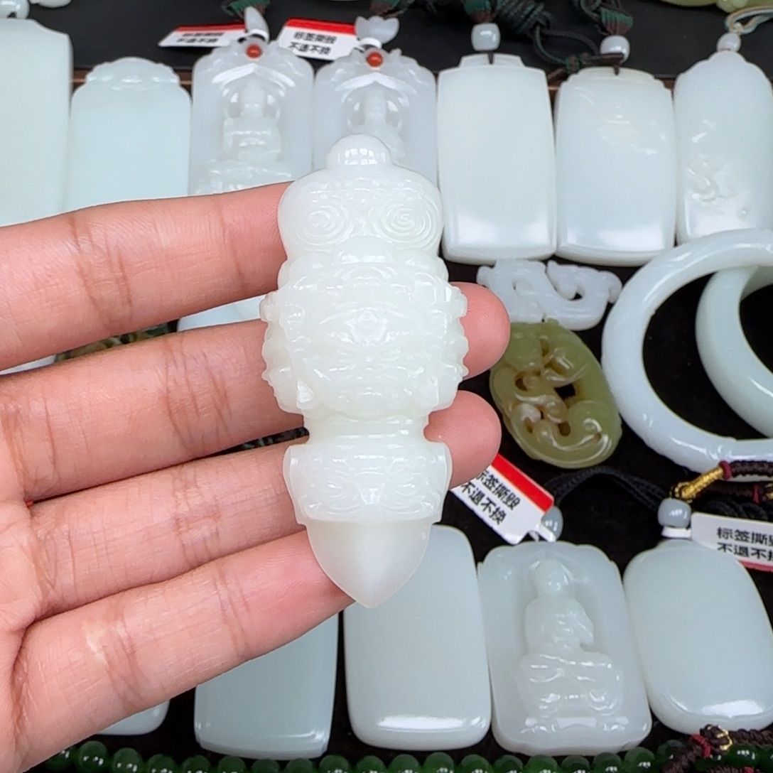 山***树和田玉未镶嵌挂件