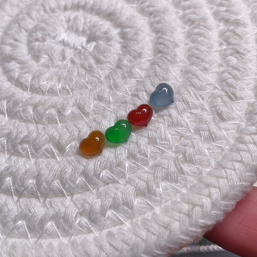 定制翡翠未镶嵌高冰爱心多宝