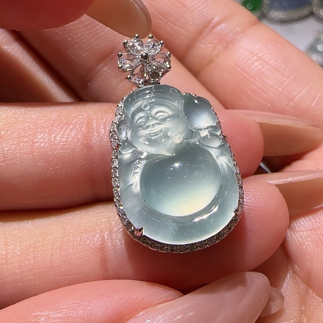 【闪购商品】颈饰18K金镶嵌翡翠天然