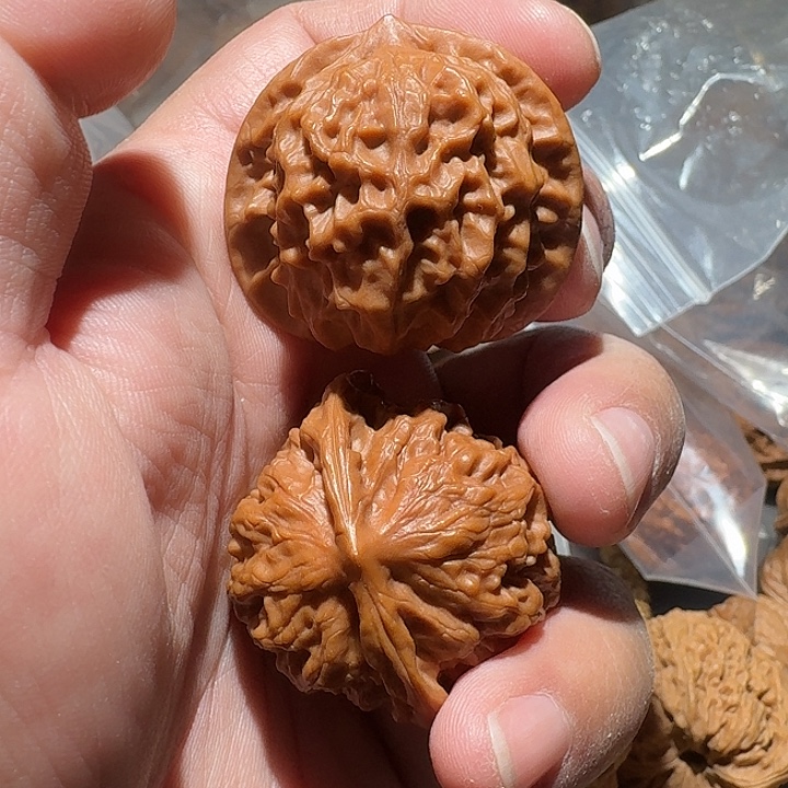 副***用文玩核桃把件瓷娃娃