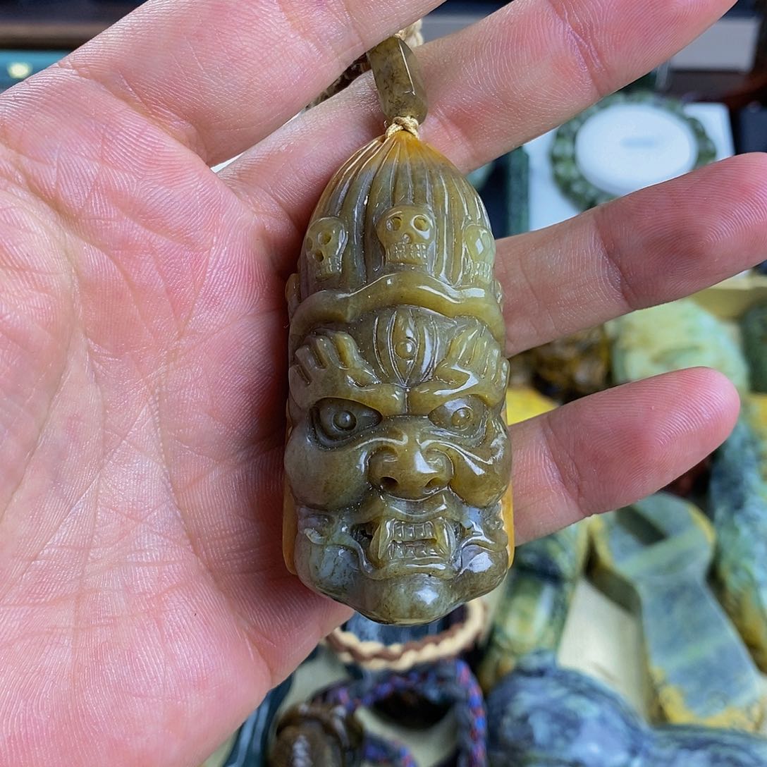 透闪石质玉吊坠未镶嵌无*