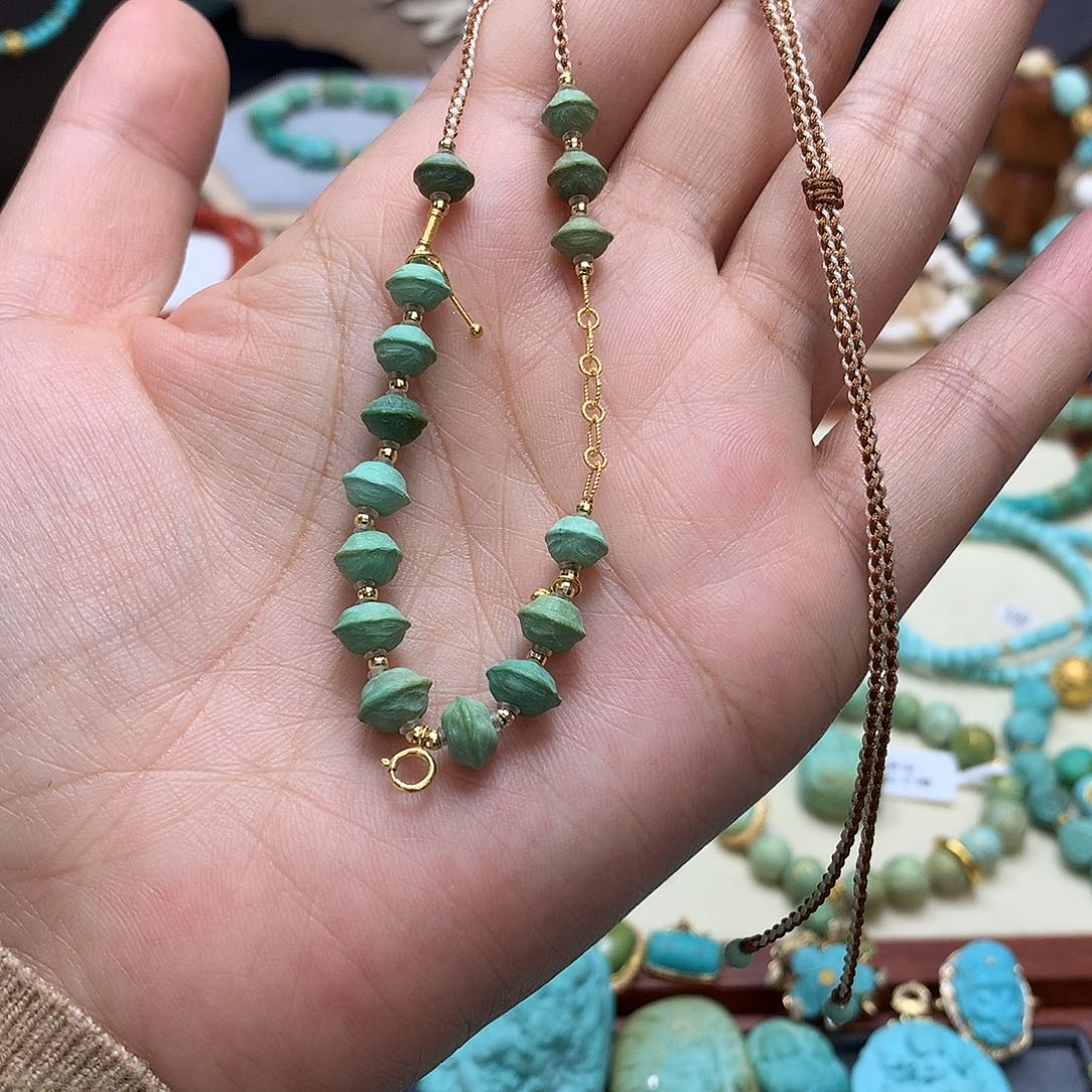 绿松石颈饰18K金镶嵌