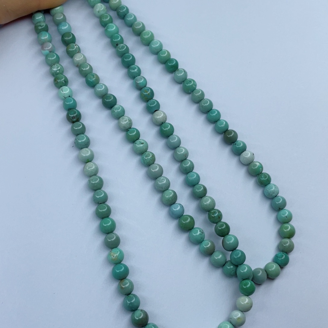 绿松石颈饰未镶嵌