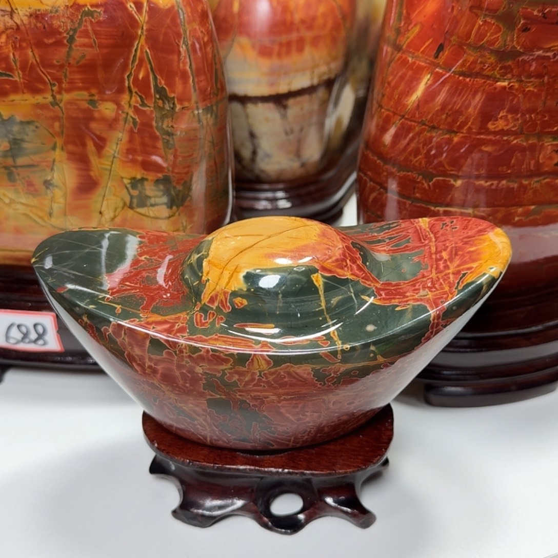 万***宜石材乳源县彩石摆件