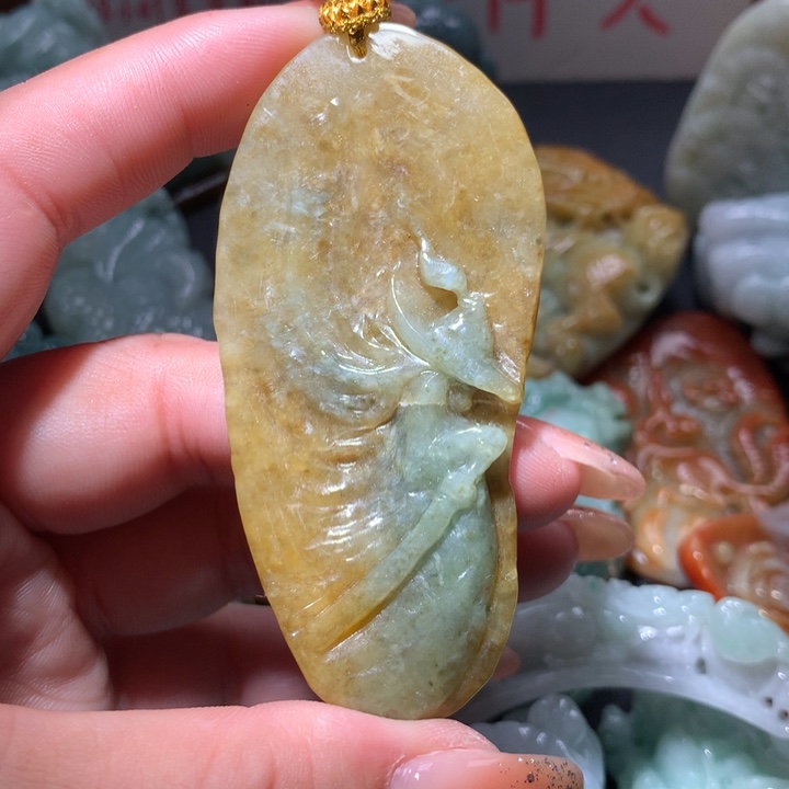 翡翠未镶嵌颈饰保真天然A货翡翠