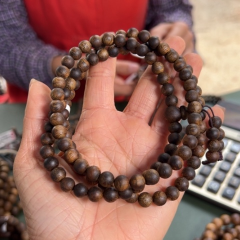 沉香手串蓝宝石沉浮20克卡0.7多样性发1条