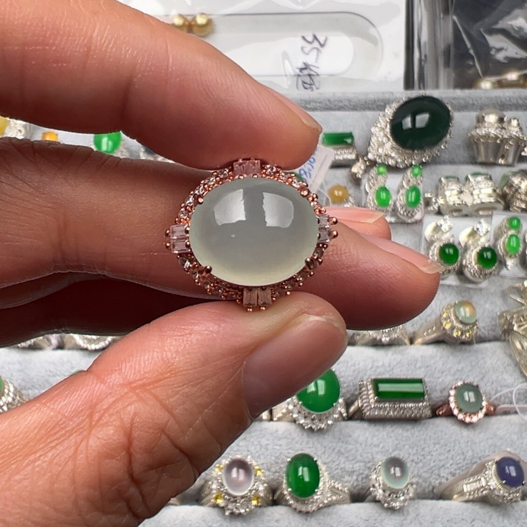 定制翡翠未镶嵌A货