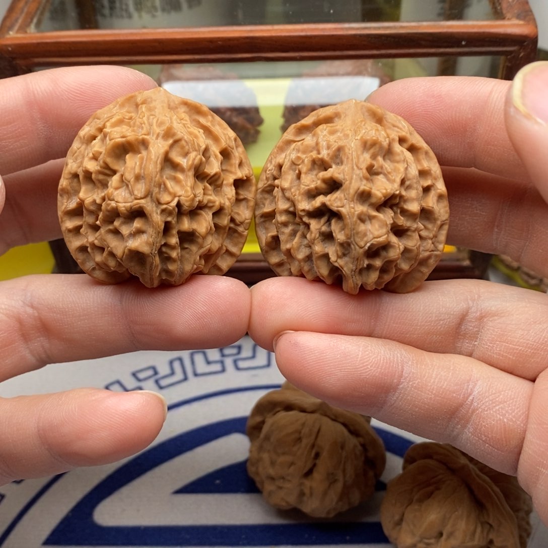 核桃把件青*三九苹果园