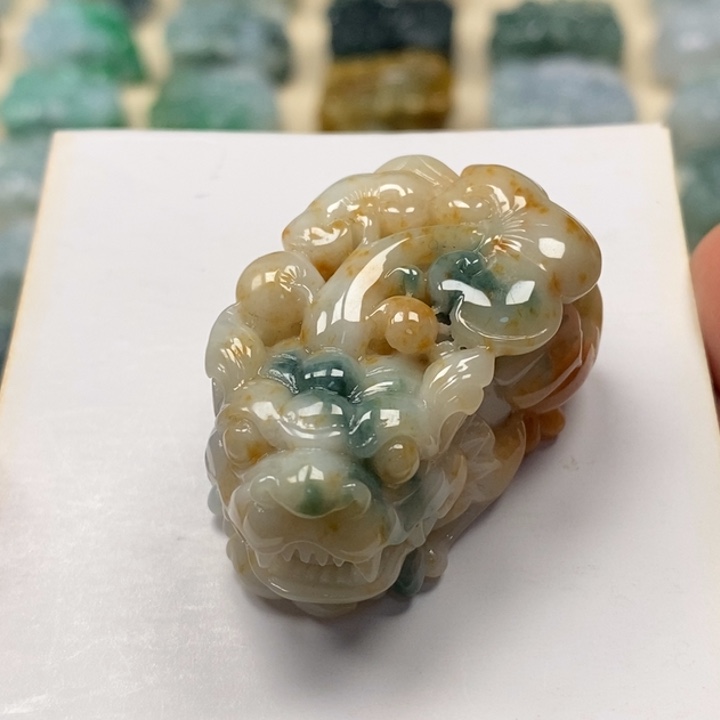 翡翠颈饰未镶嵌天然翡翠貔貅吊坠