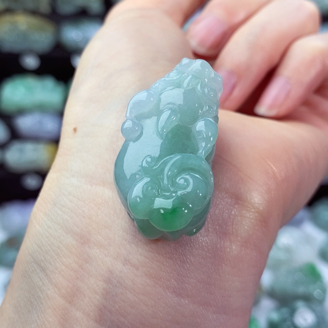 翡翠颈饰未镶嵌天然