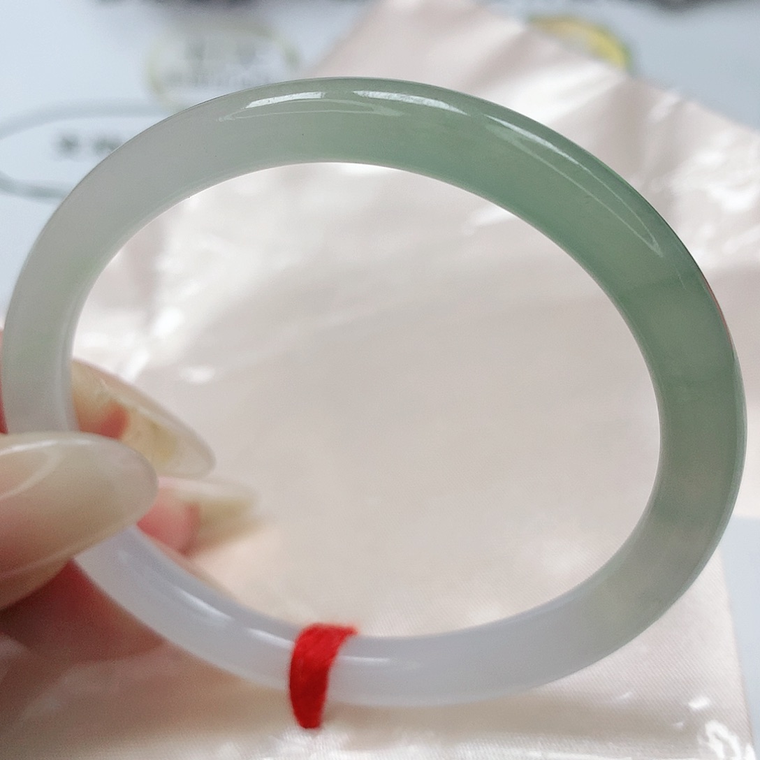 翡翠手镯未镶嵌缅甸天然A货翡翠