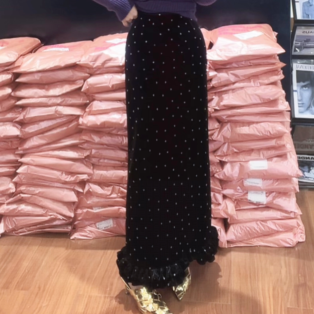 大婷子-订制款黑色丝绒一体绒波点后背开叉气质半身裙（8-7771-6）