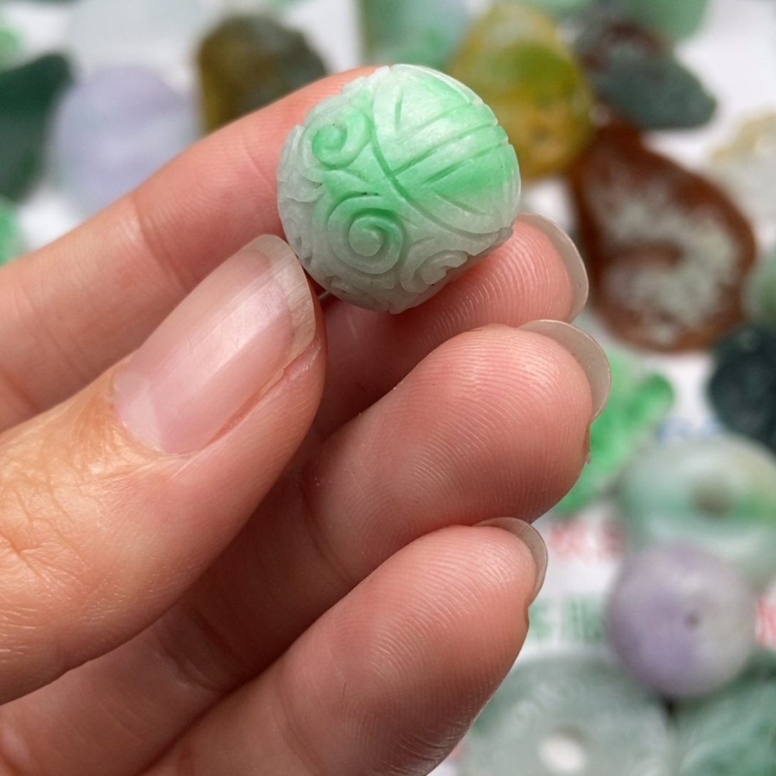 定制翡翠未镶嵌翡翠