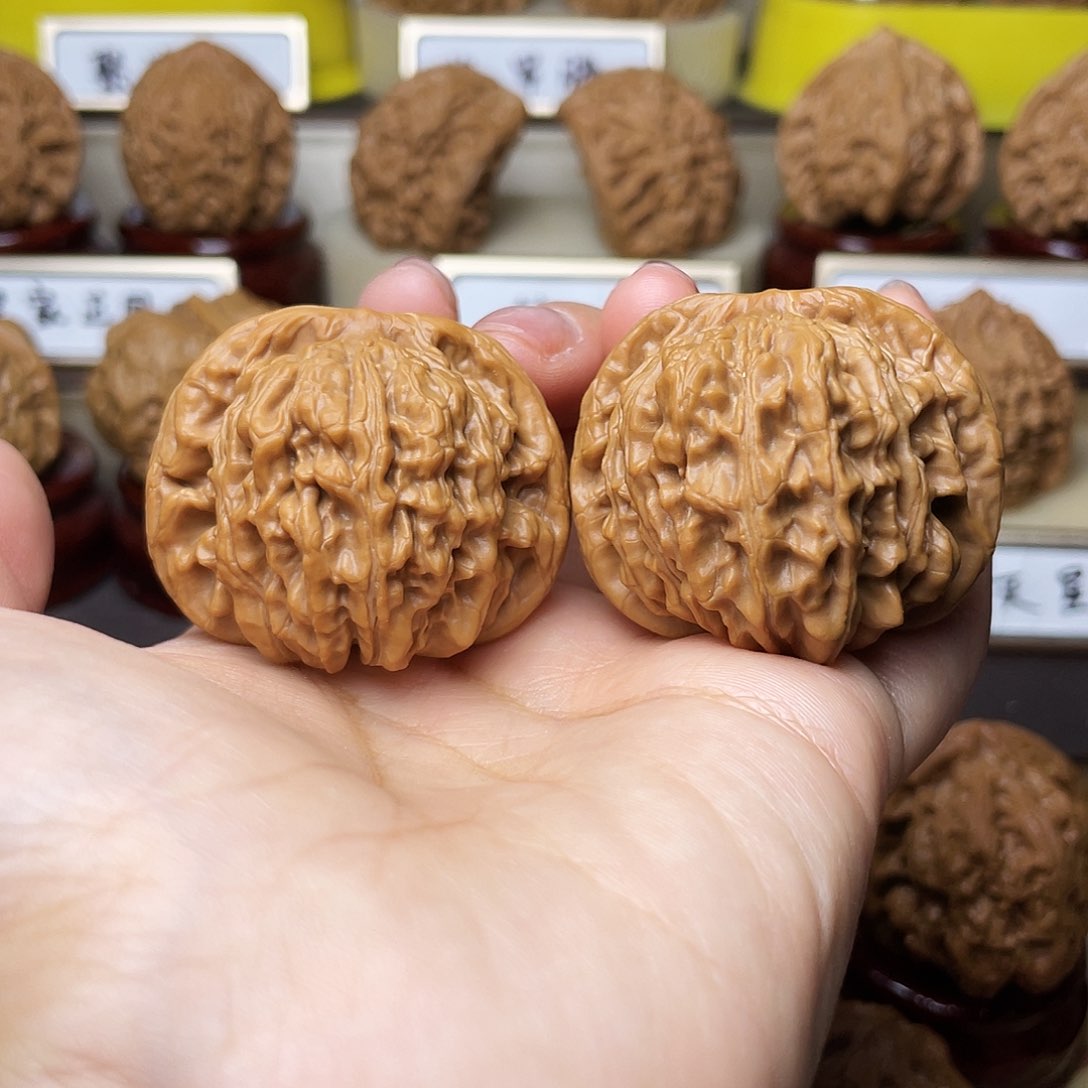 把件文玩核桃四座楼40左右