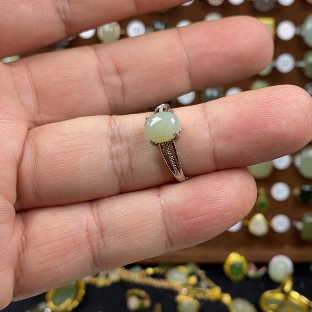 和田玉（青白玉）戒指合金