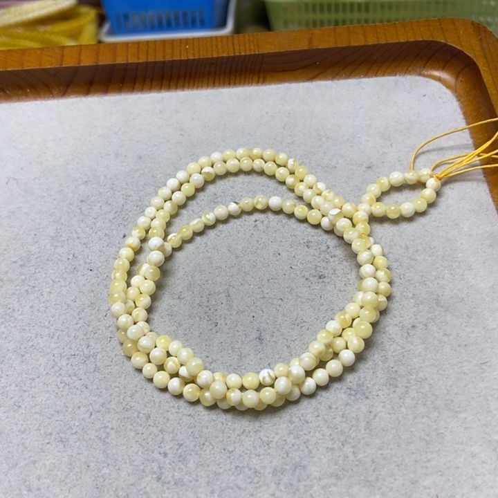 蜜蜡未镶嵌裸石串