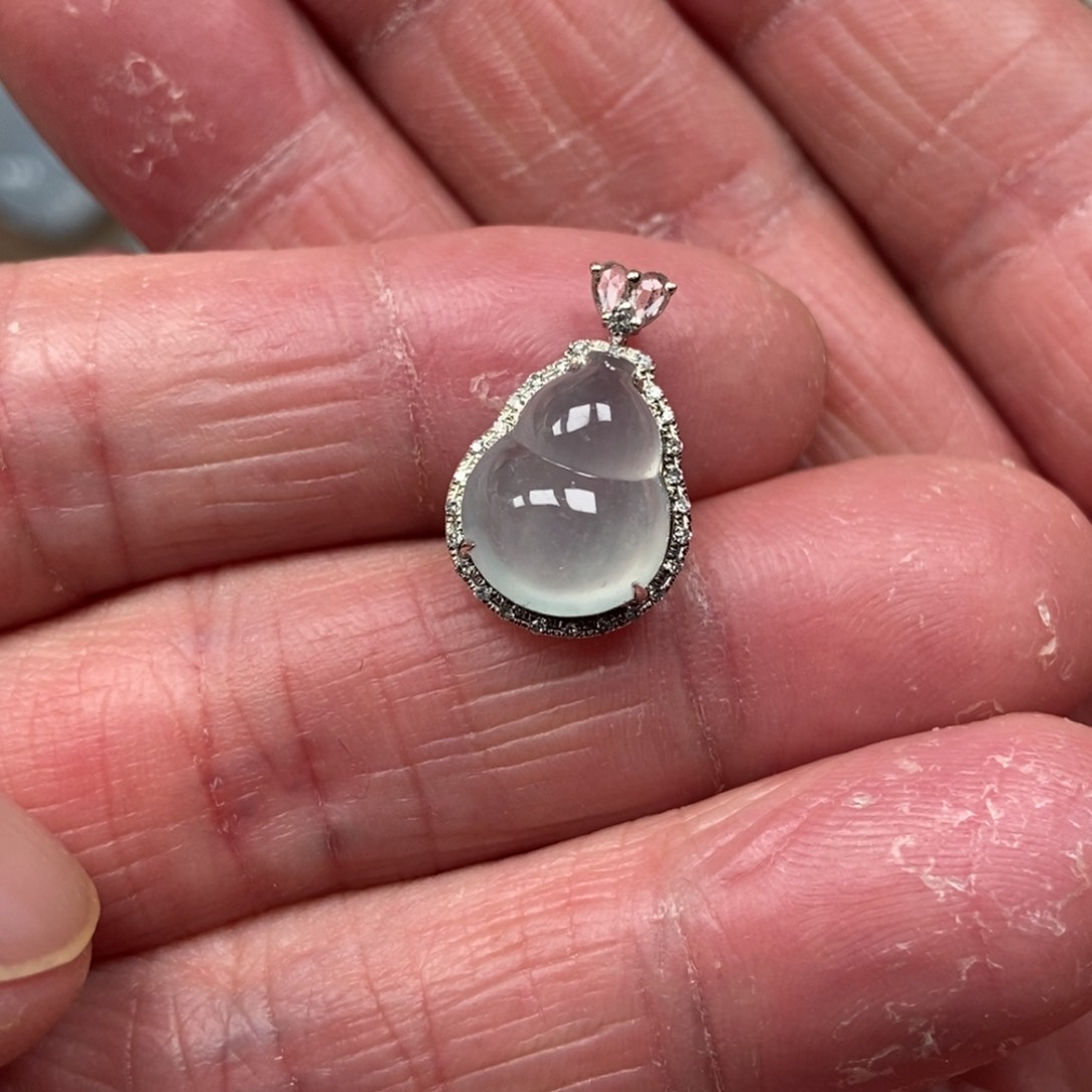 翡翠颈饰18K金镶嵌葫芦