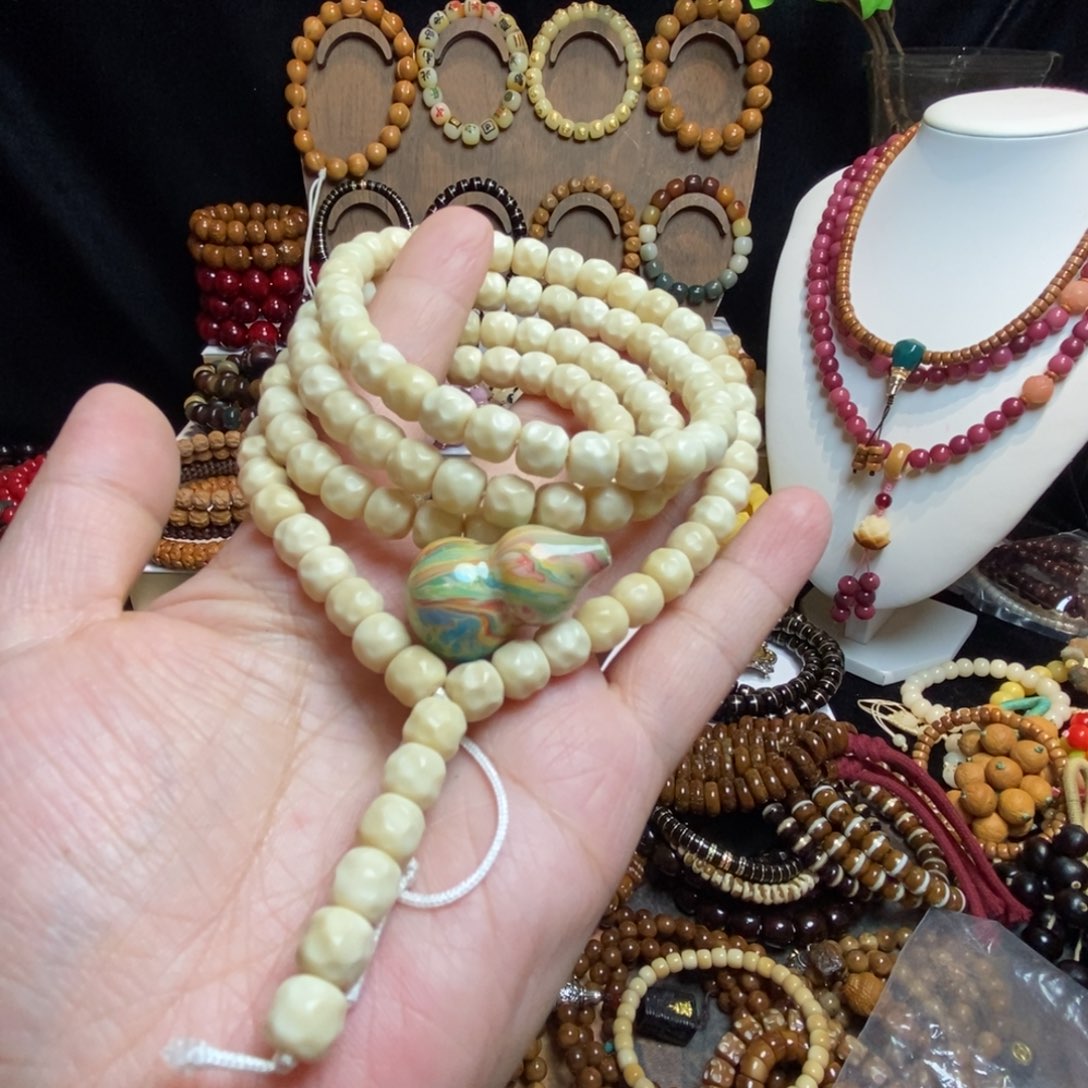 丫****吊坠白玉菩提无相菩提108颗