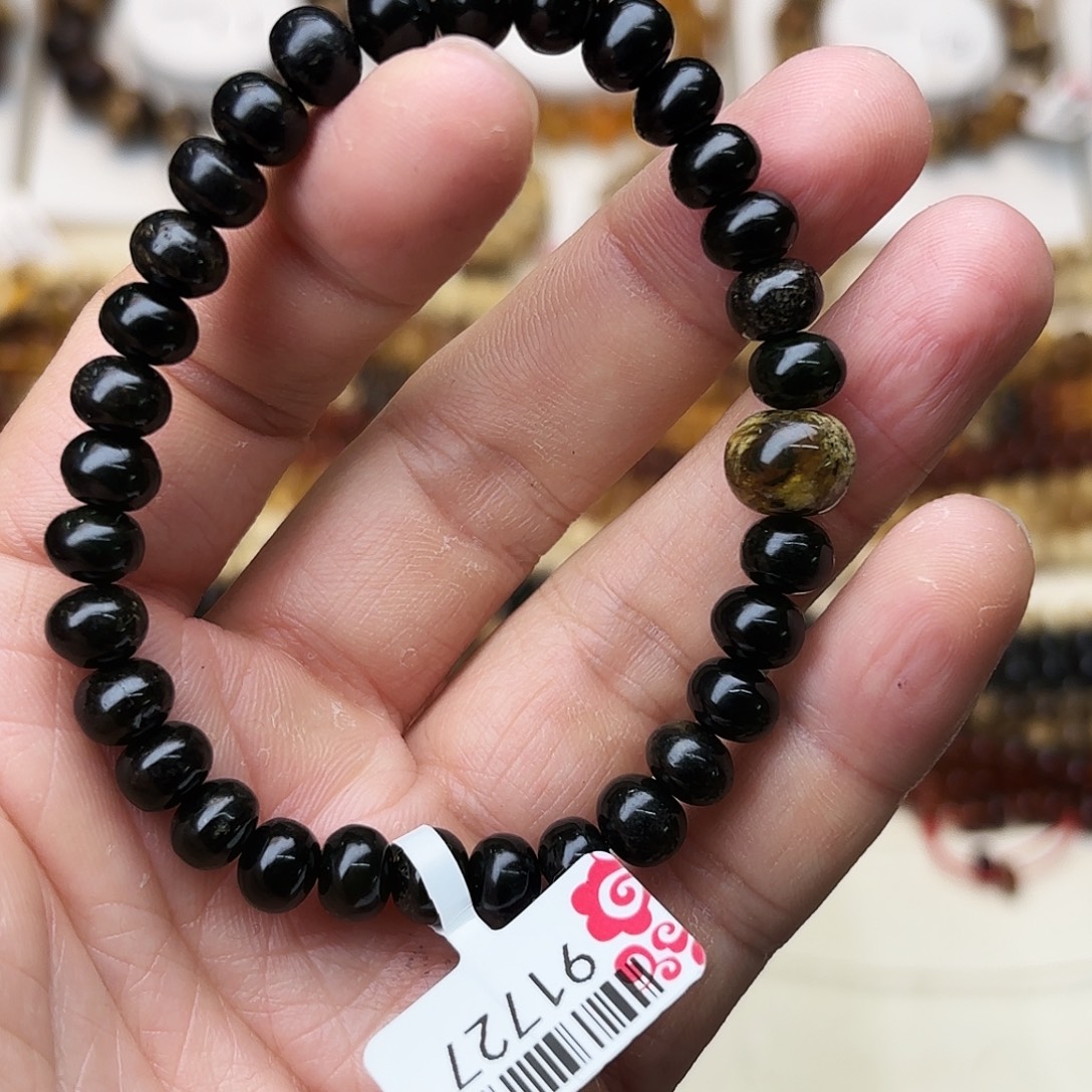 乐***心琥珀未镶嵌裸石七91727