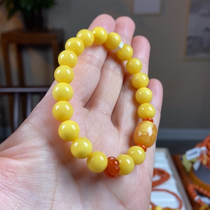 琥珀手链未镶嵌二***?蜜蜡手串