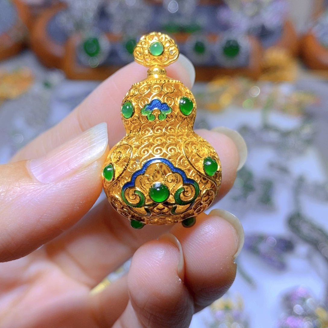 翡翠颈饰银S925镶嵌天然翡翠